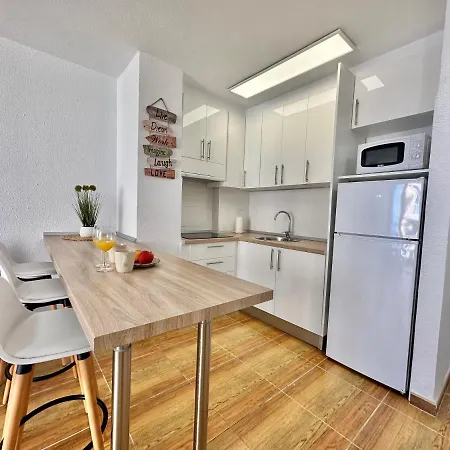 Torres De Yomely - M7c * Playa de las Américas