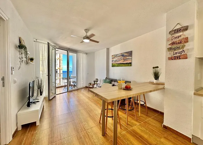 Torres De Yomely - M7c بلايا ذي لاس أميريكاس